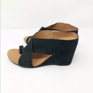Gentle Souls Inna Black Sandals Size 10